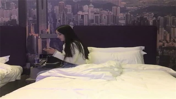 步宾探花实拍！颜值爆表身材火辣，巨乳肥臀一览无遗！